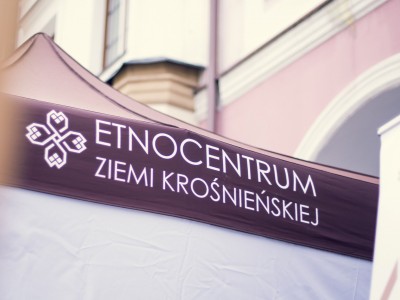 Etnocentrum na krośnieńskim rynku 18.07.2021-etnocentrum_na_krosnienskim_rynku_2021_001.jpg