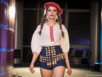 „Łemkowyna” Fashion show 06.11.2020-pokaz-mody-zdjecie-Norbert-Nazarkiewicz-051.jpg