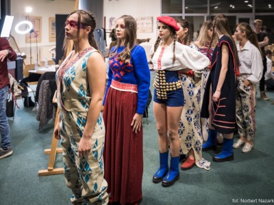 „Łemkowyna” Fashion show 06.11.2020-pokaz-mody-zdjecie-Norbert-Nazarkiewicz-058.jpg