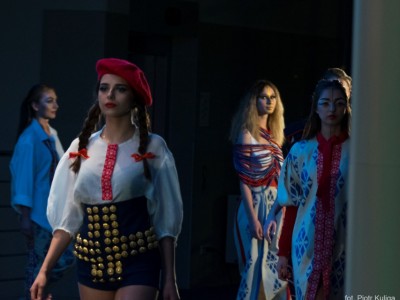 „Łemkowyna” Fashion show 06.11.2020-pokaz-mody-zdjecie-Piotr-Kuliga-005.jpg