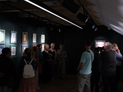 Vernissage of the exhibition ”Jewish Paper Cutting – Spirituality Hidden in the Material of Paper” 05.07.2024-s_005.jpg