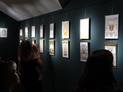 Vernissage of the exhibition ”Jewish Paper Cutting – Spirituality Hidden in the Material of Paper” 05.07.2024-s_010.jpg